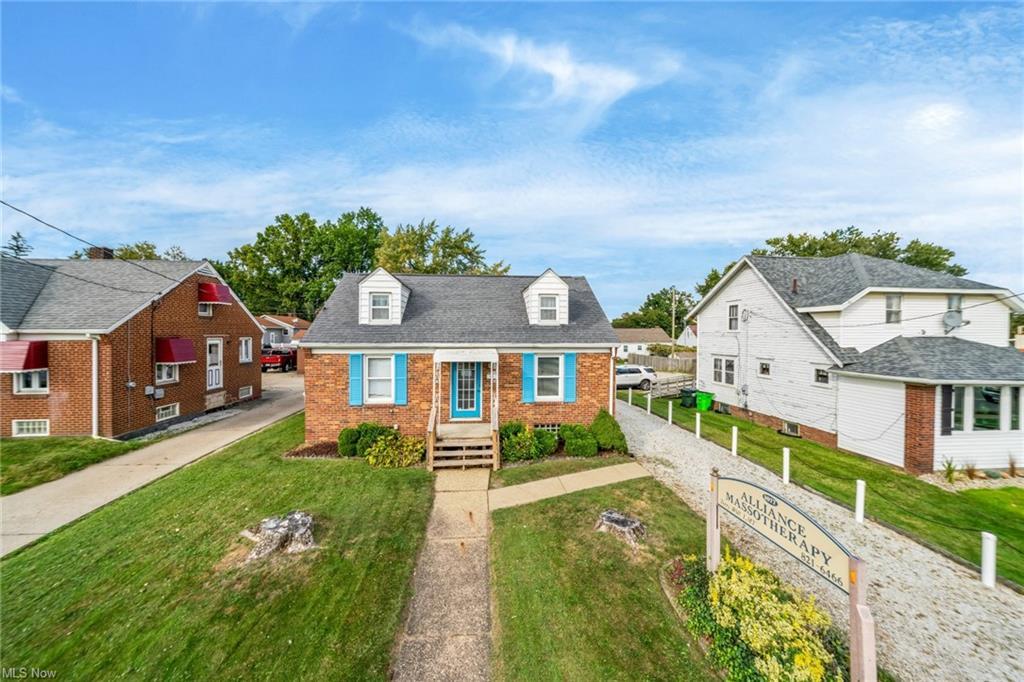1077 W State St, Alliance, OH for Sale