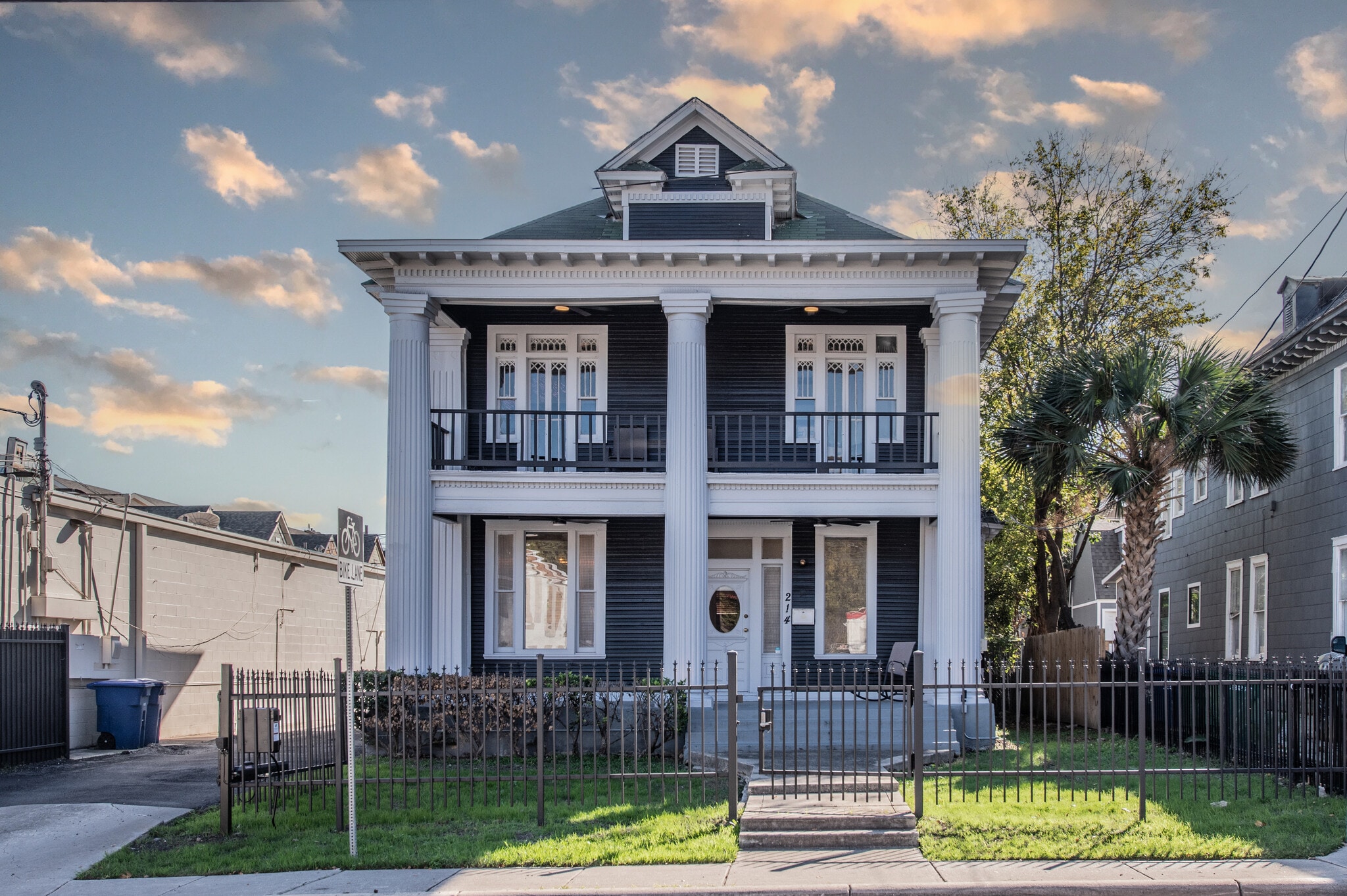214 E Ashby Pl, San Antonio, TX for Rent