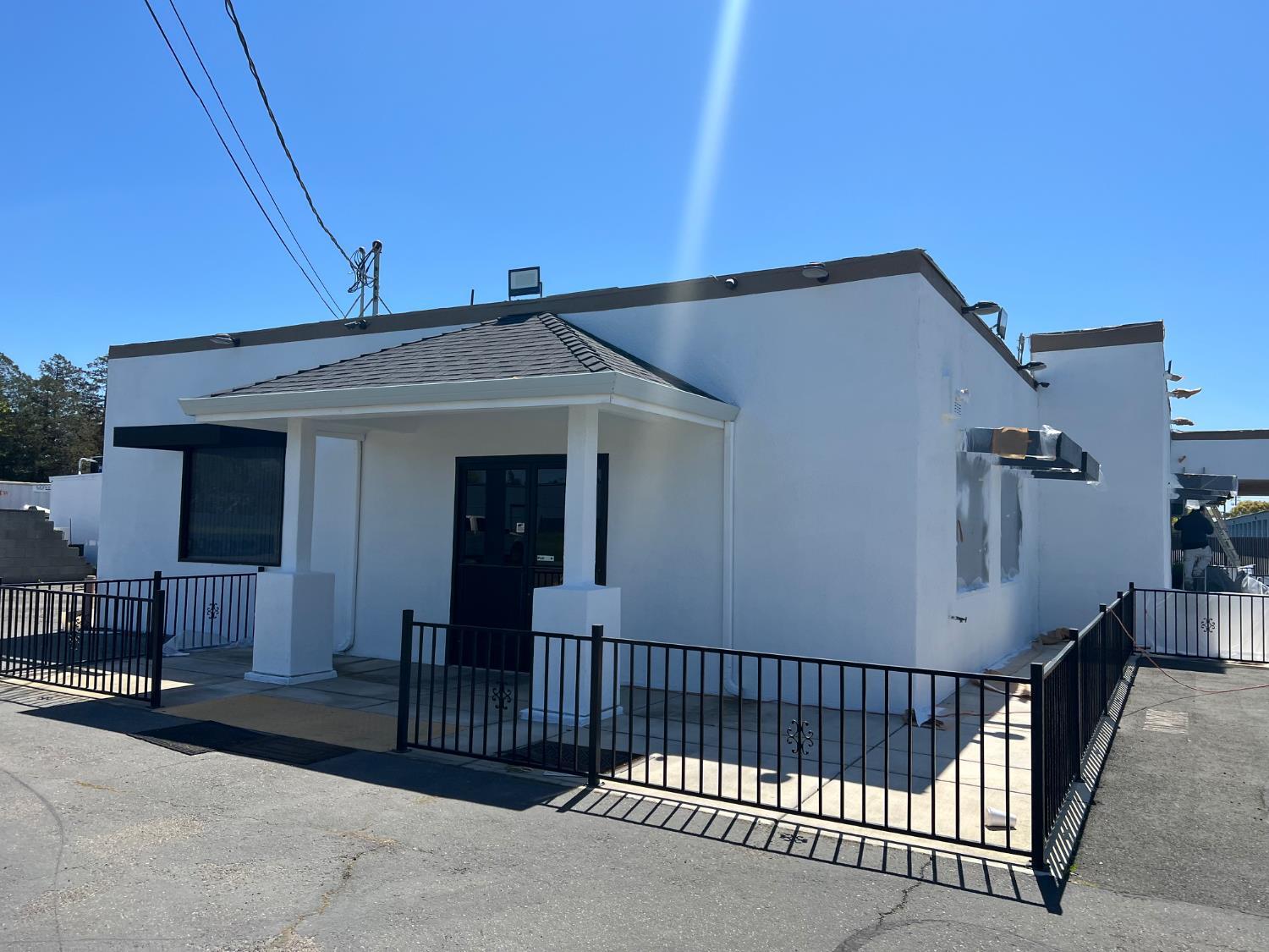 6880 West Ln, Stockton, CA for Sale