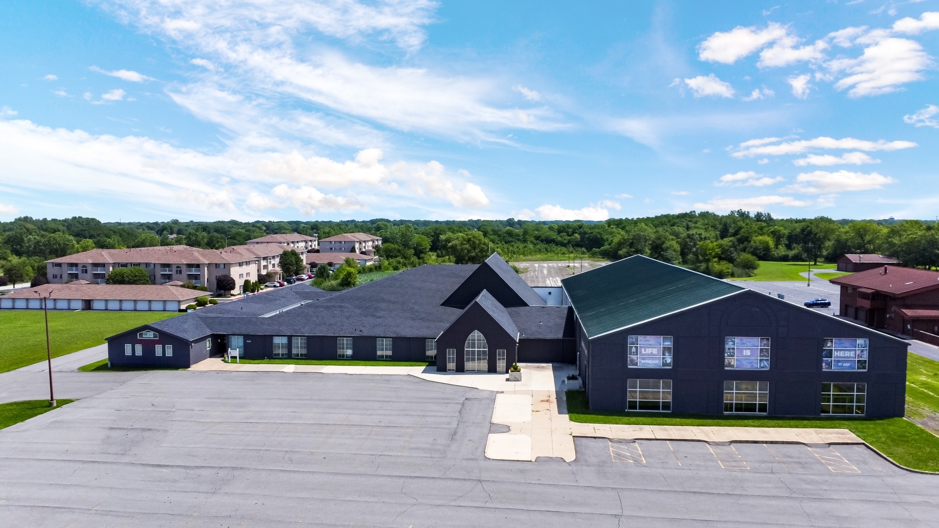 7525 Taft St, Merrillville, IN for Sale