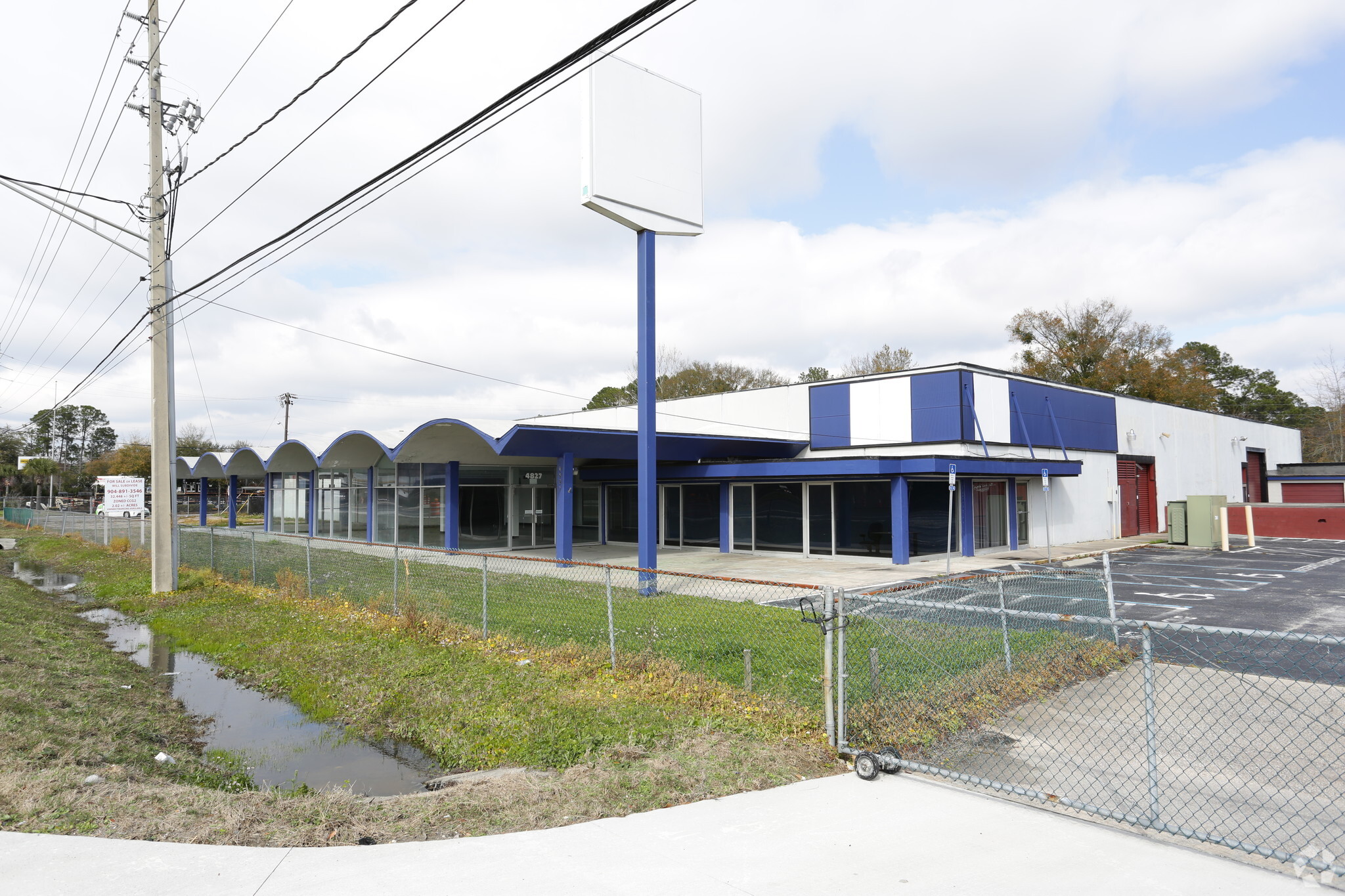 4827 Philips Hwy, Jacksonville, FL for Rent