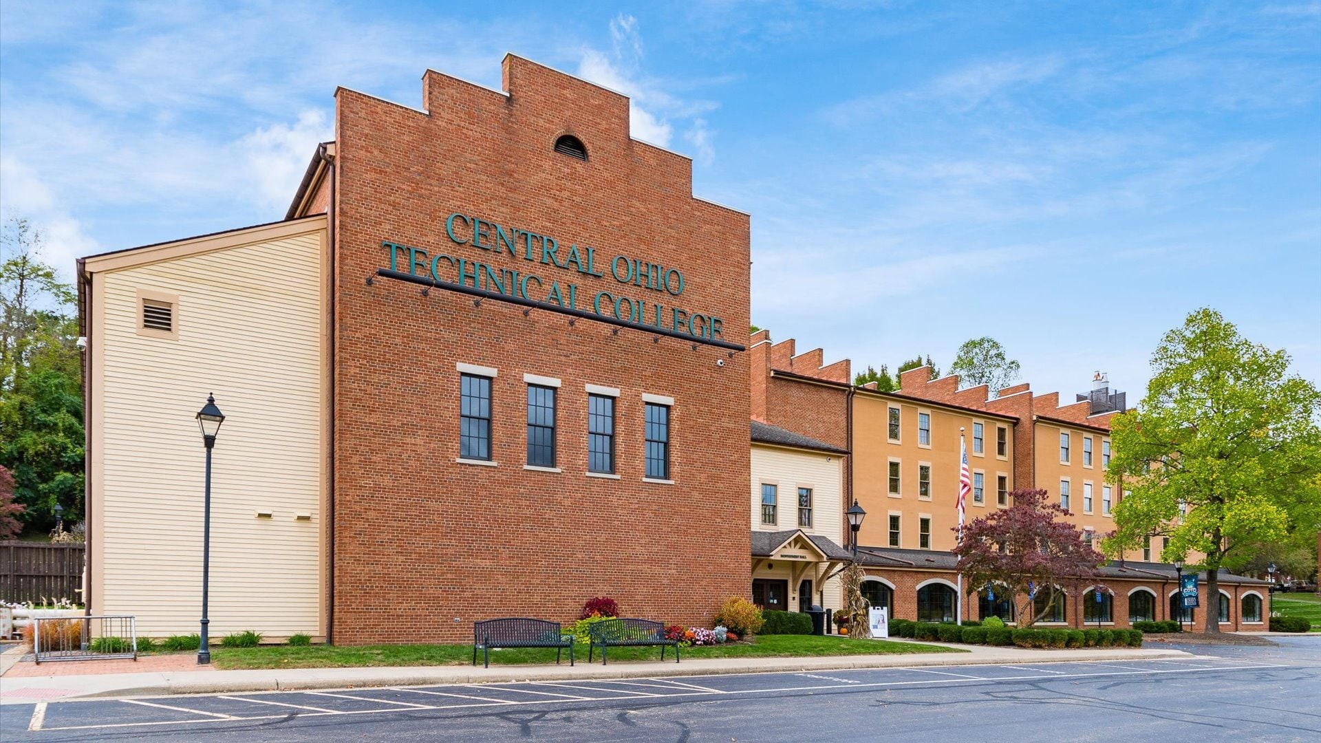 200 N Whitewoman St, Coshocton, OH for Rent