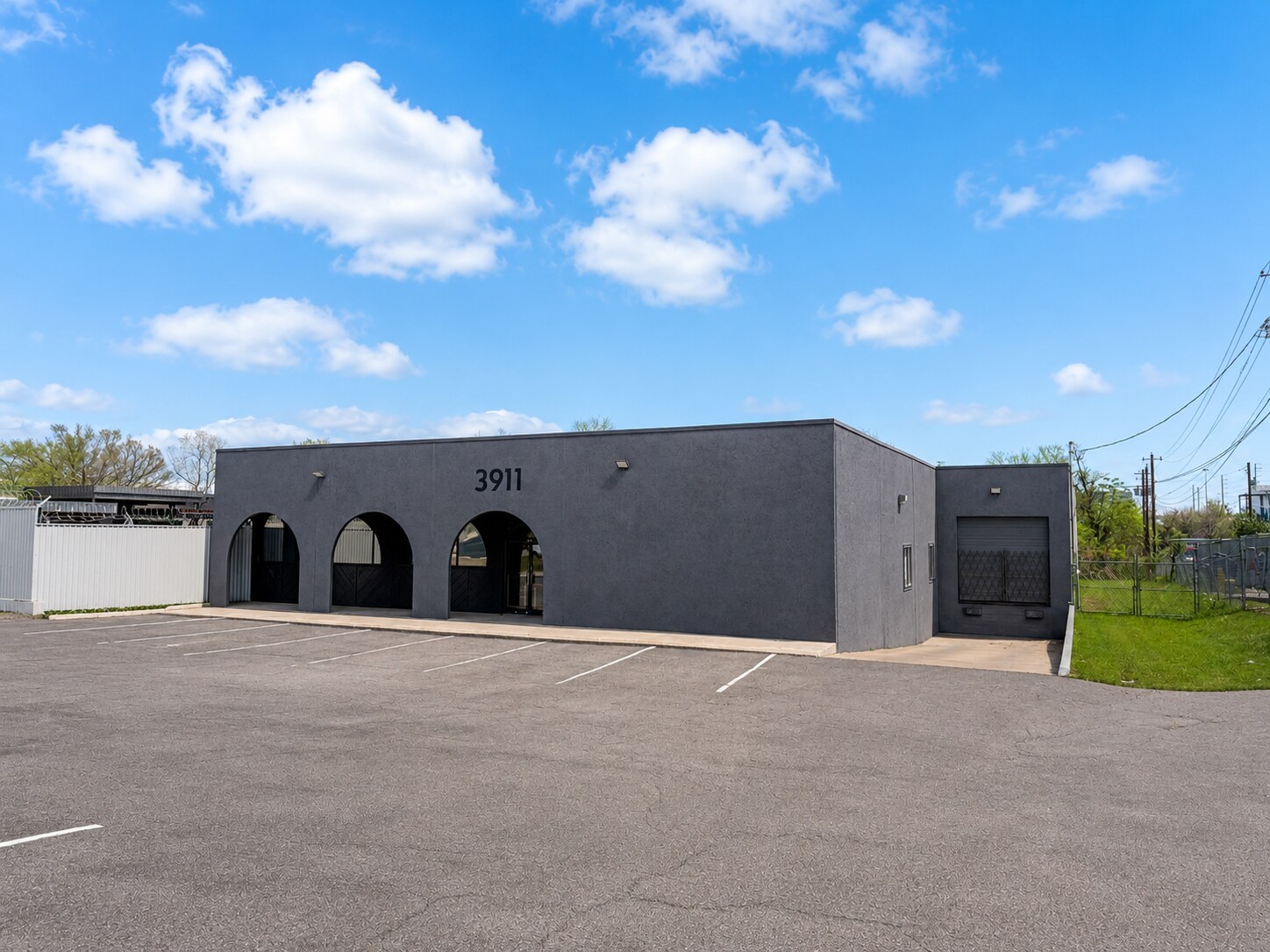 3911 Woodbury Dr, Austin, TX for Rent