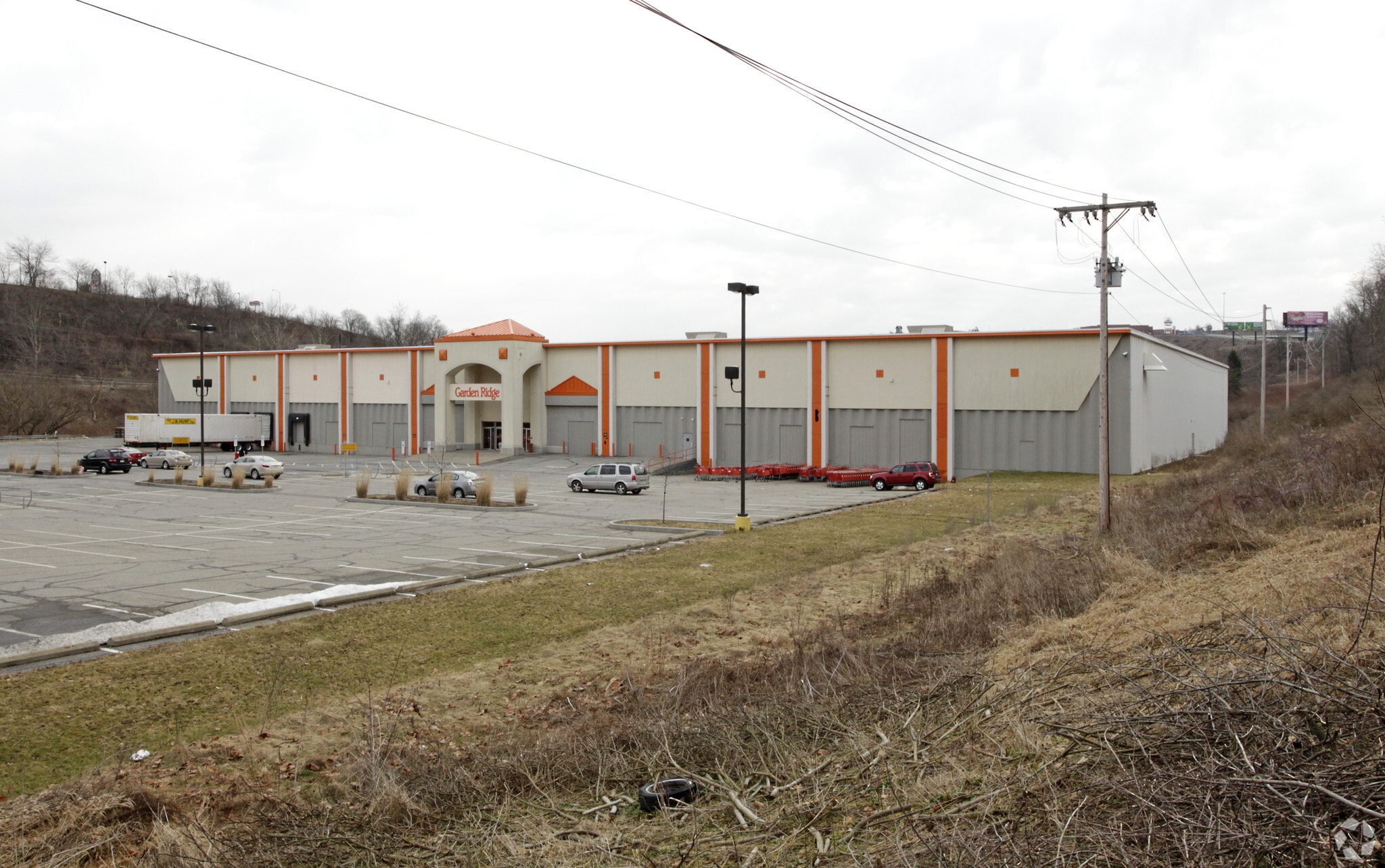 2000 Casteel Dr, Coraopolis, PA for Rent