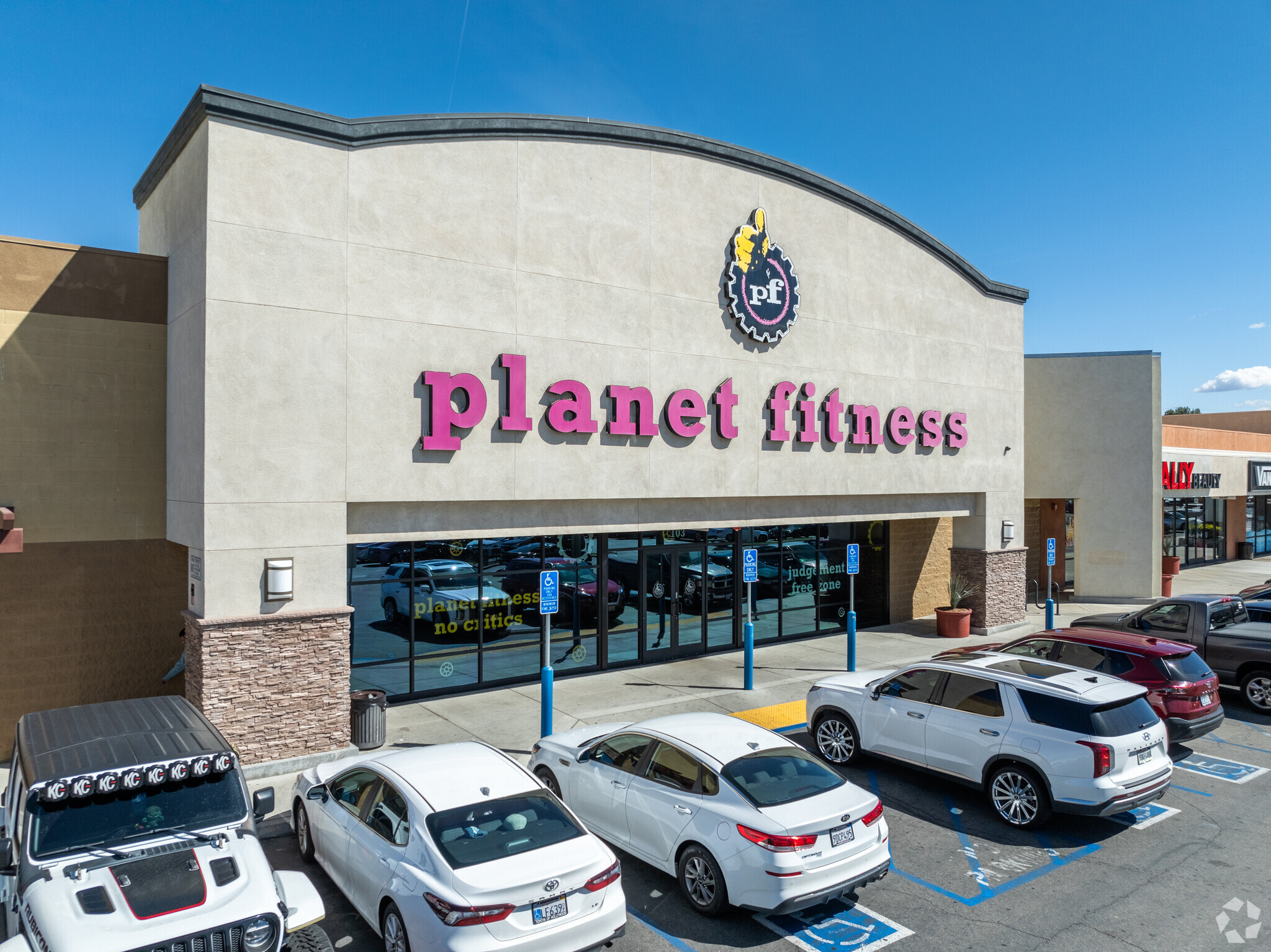 44410-44600 Valley Central Way, Lancaster, CA for Rent