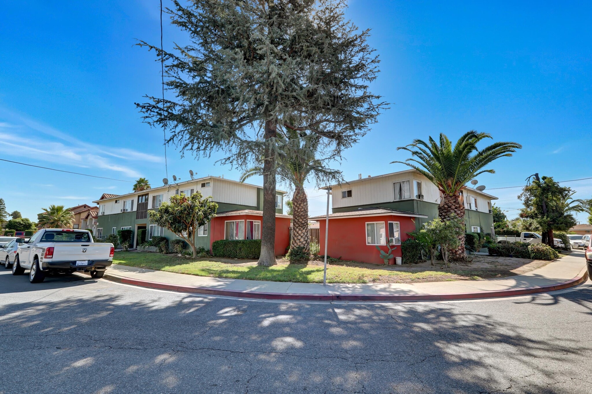 1072 W Wilson St, Pomona, CA for Sale