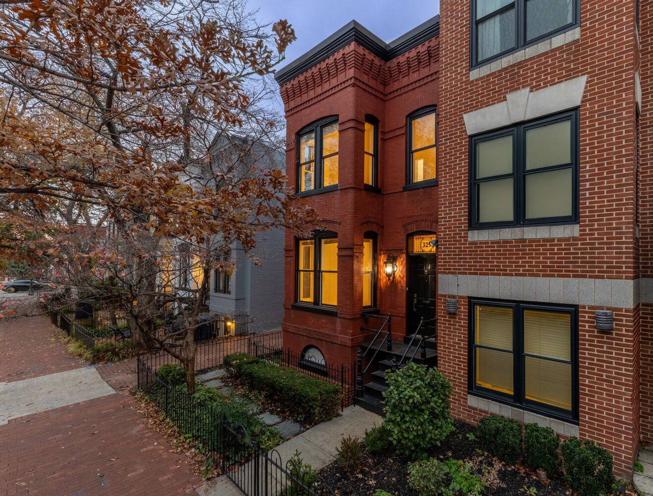 329 8th St NE, Washington, DC for Sale
