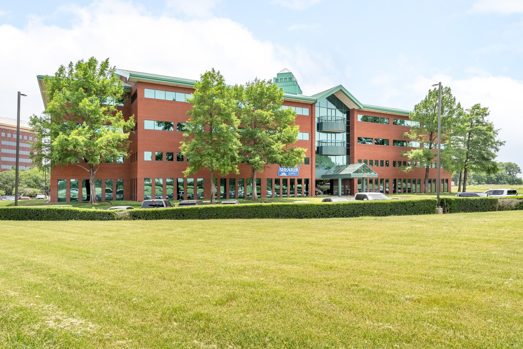 1750 Valley View Ln, Farmers Branch, TX for Rent