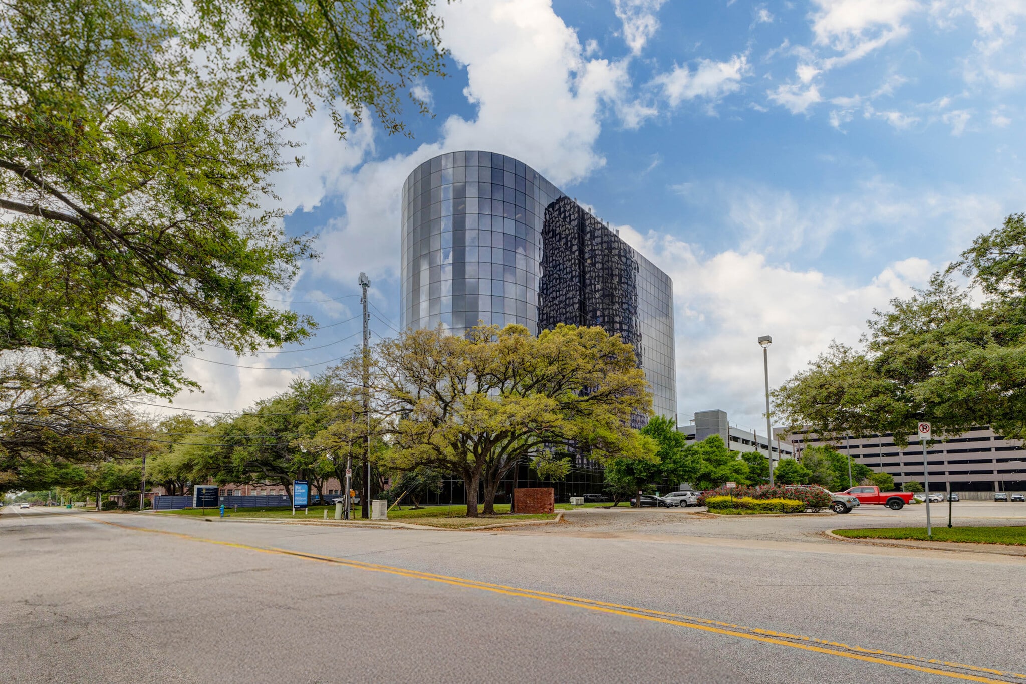 1800 Bering Dr, Houston, TX for Rent