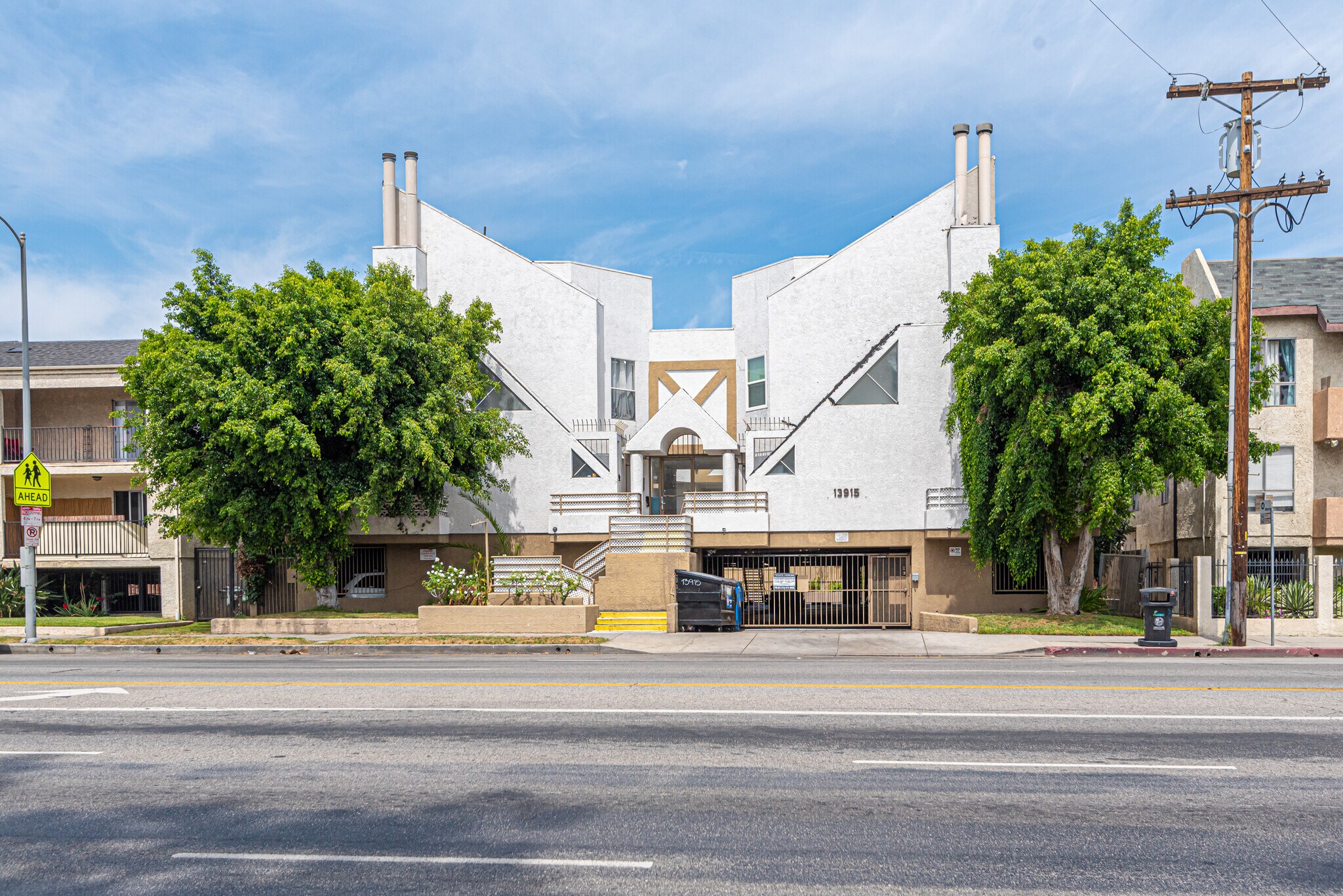 13915 Sherman Way, Van Nuys, CA for Sale