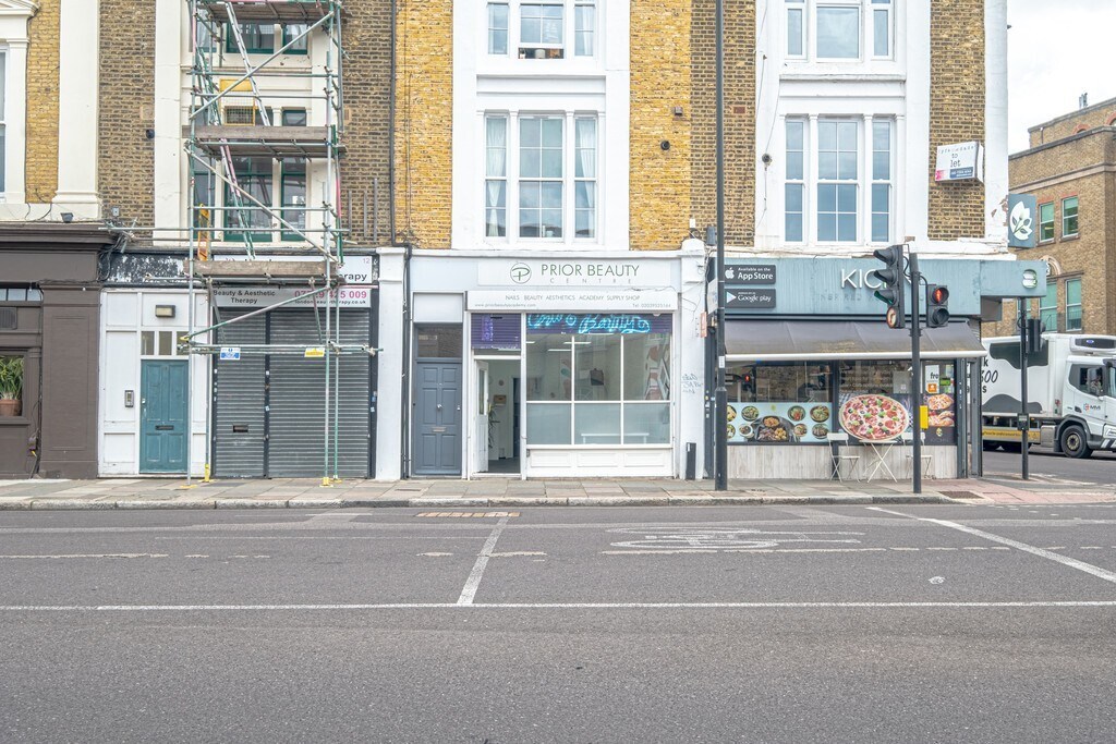 10 Barnsbury Rd, London, LND for Rent