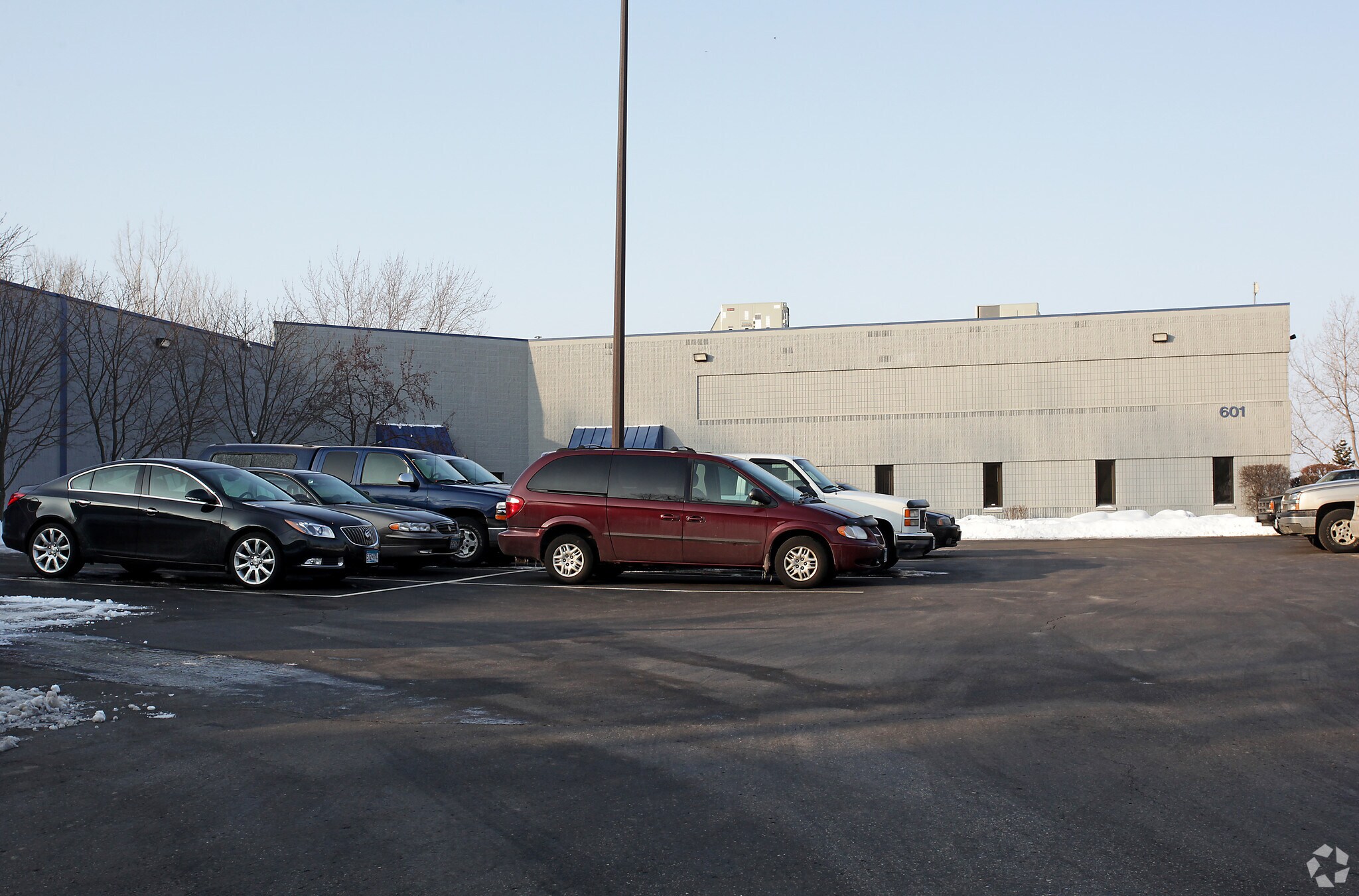 601 Cliff Rd E, Burnsville, MN for Sale