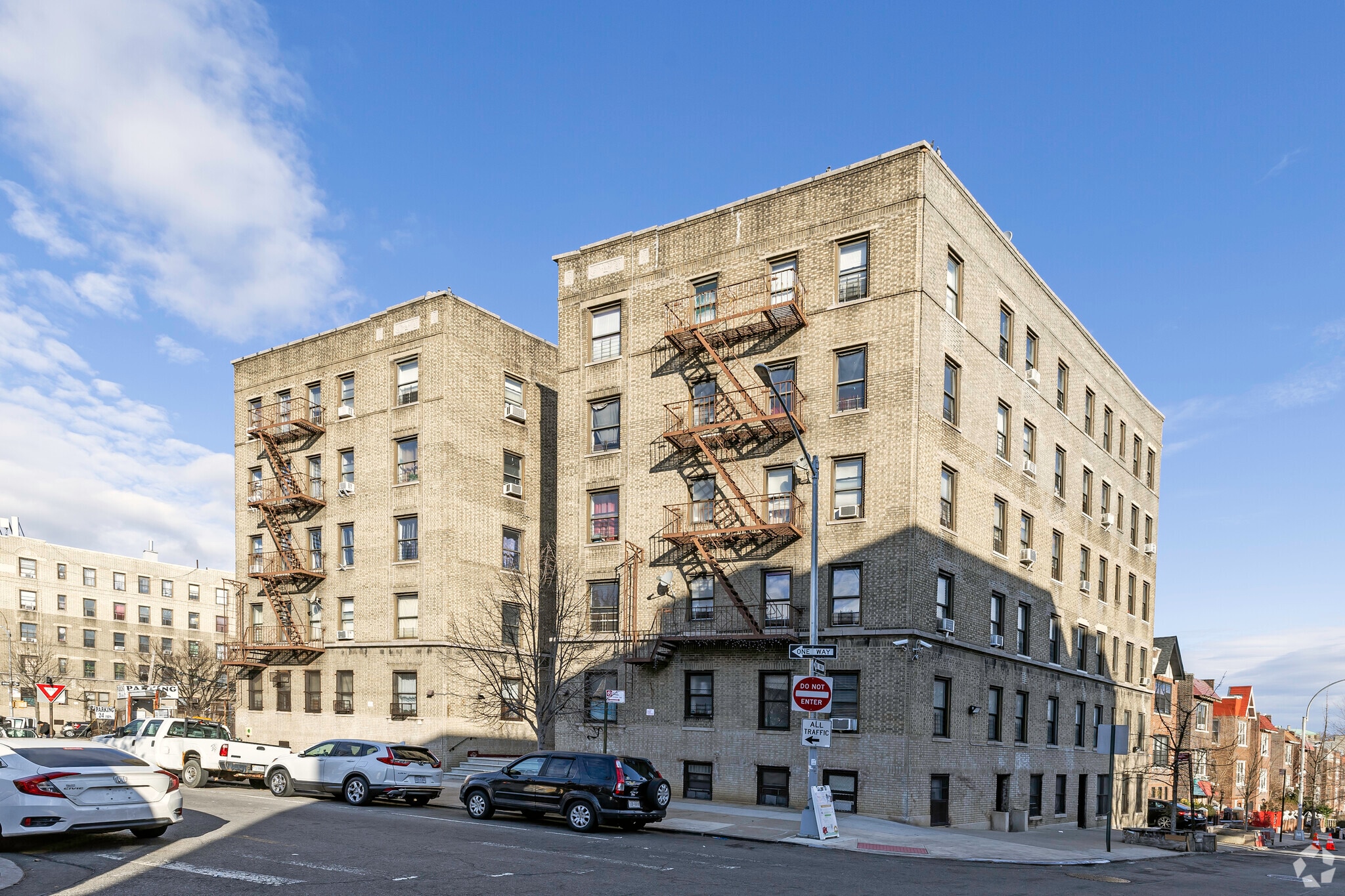 181 W Tremont Ave, Bronx, NY for Sale
