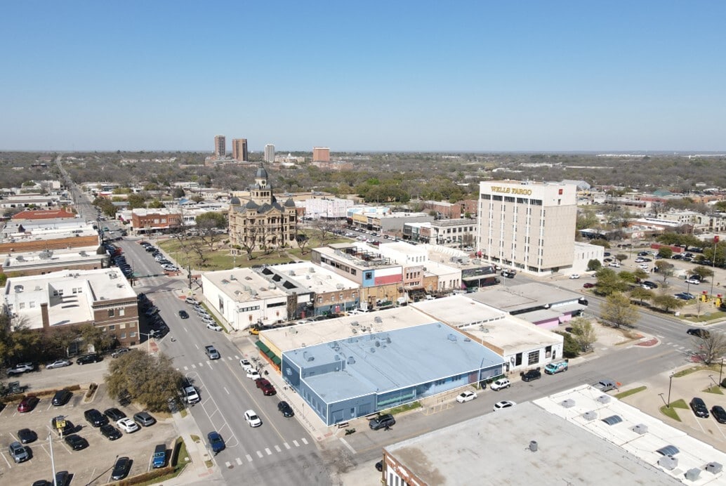 119 S Elm St, Denton, TX for Rent