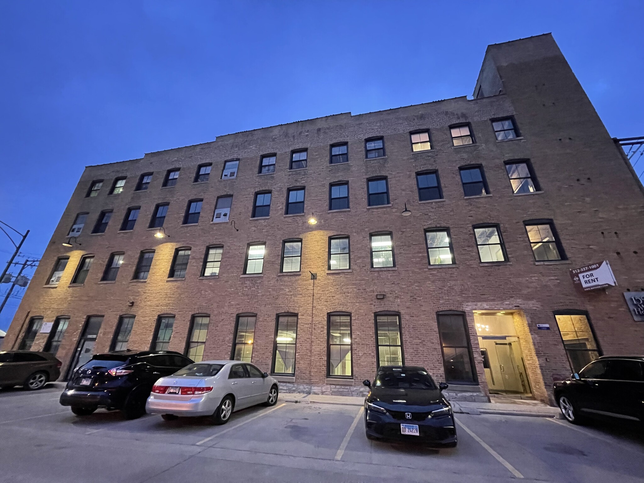1525 W Homer St, Chicago, IL for Rent