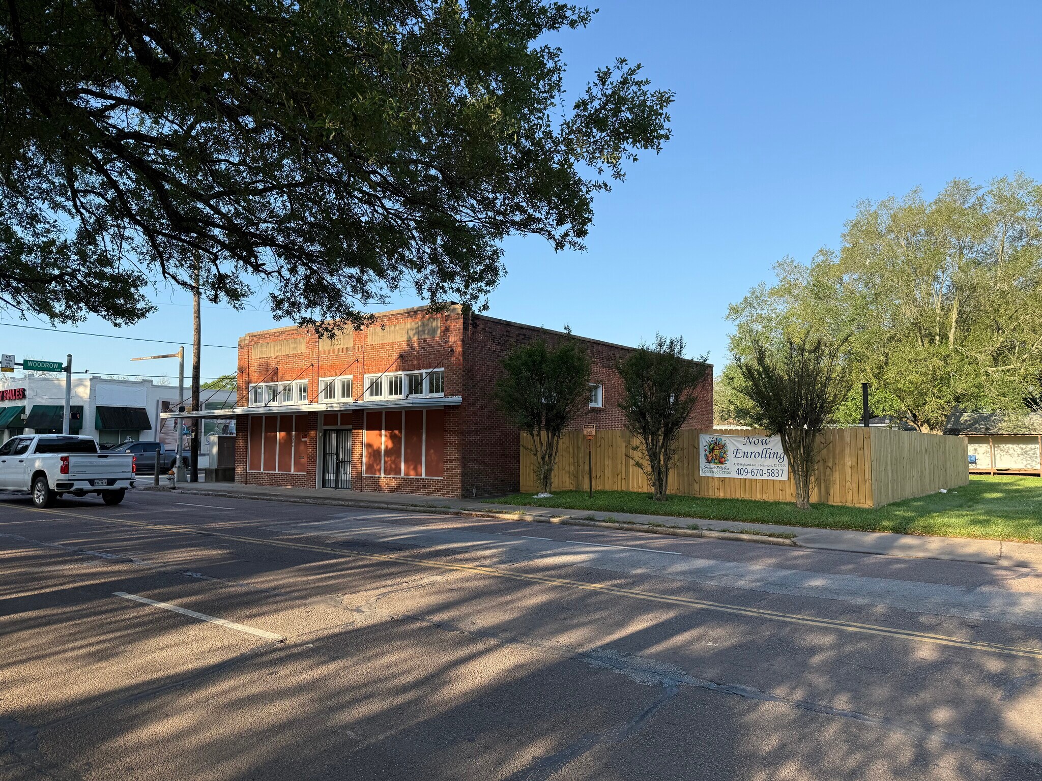 4390 Highland Ave, Beaumont, TX for Rent
