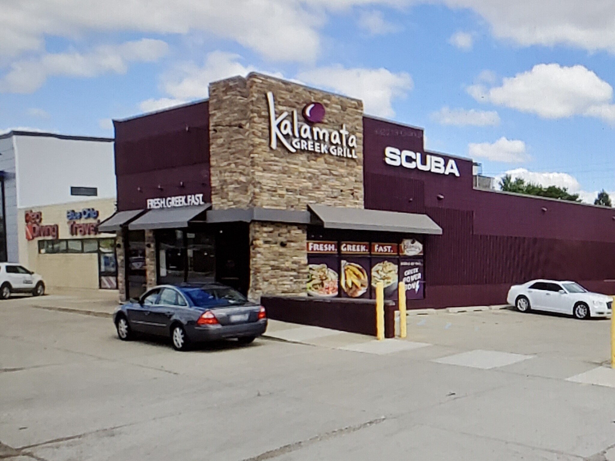 3253832552 Woodward Ave Royal Oak, MI 48073 Retail Property for Sale