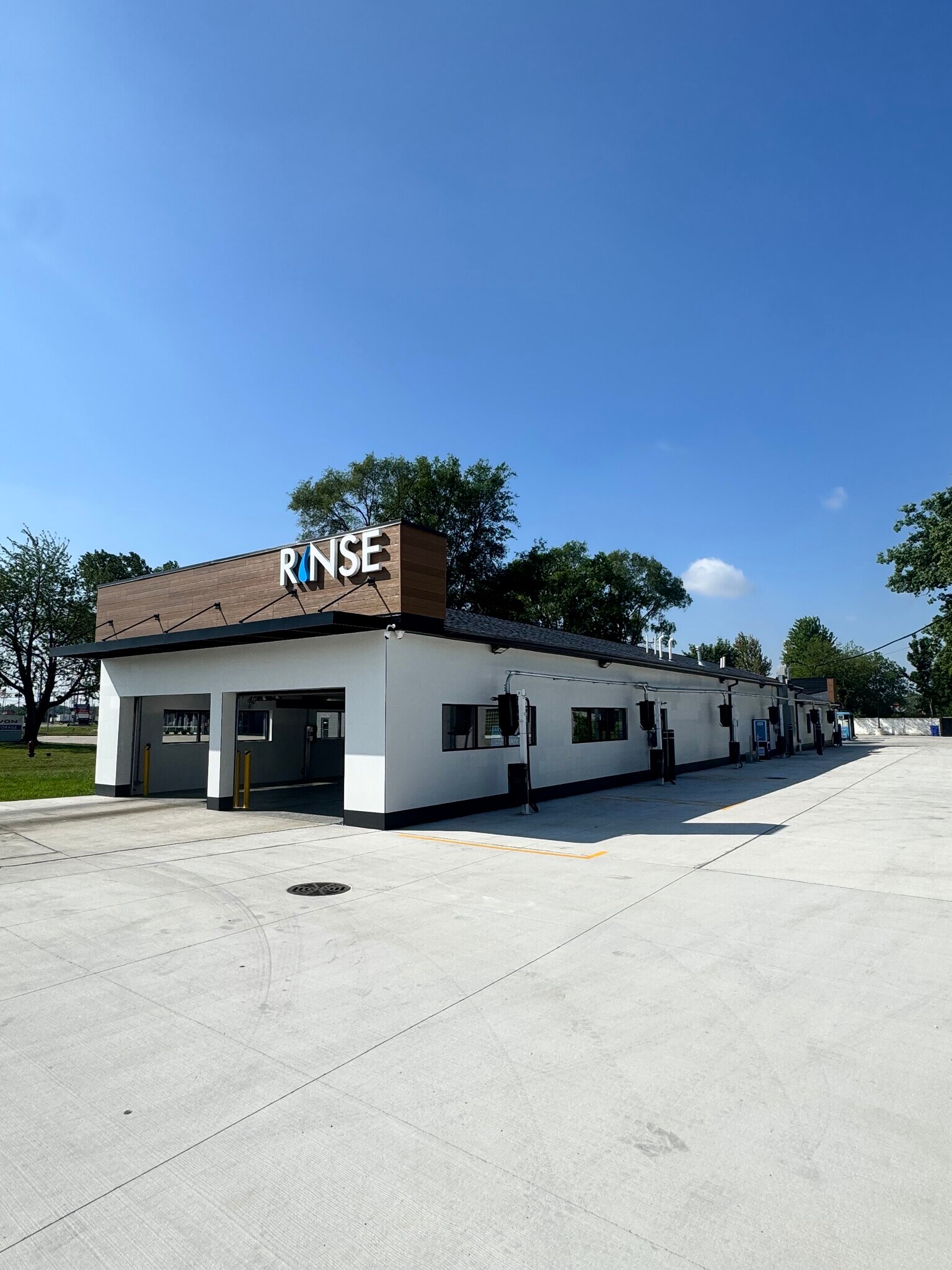 31521 Utica Rd, Fraser, MI for Sale