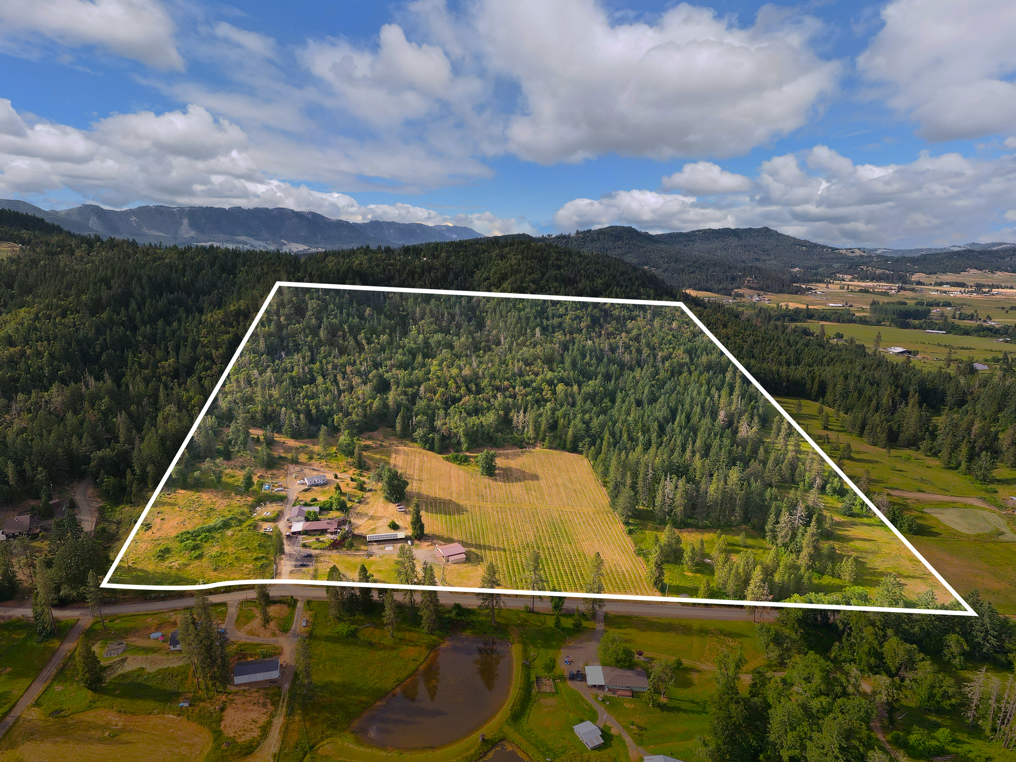 1329 Larson Rd, Roseburg, OR for Sale