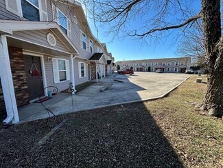 Springfield, MO Apartments - 2206 E Macs Ct