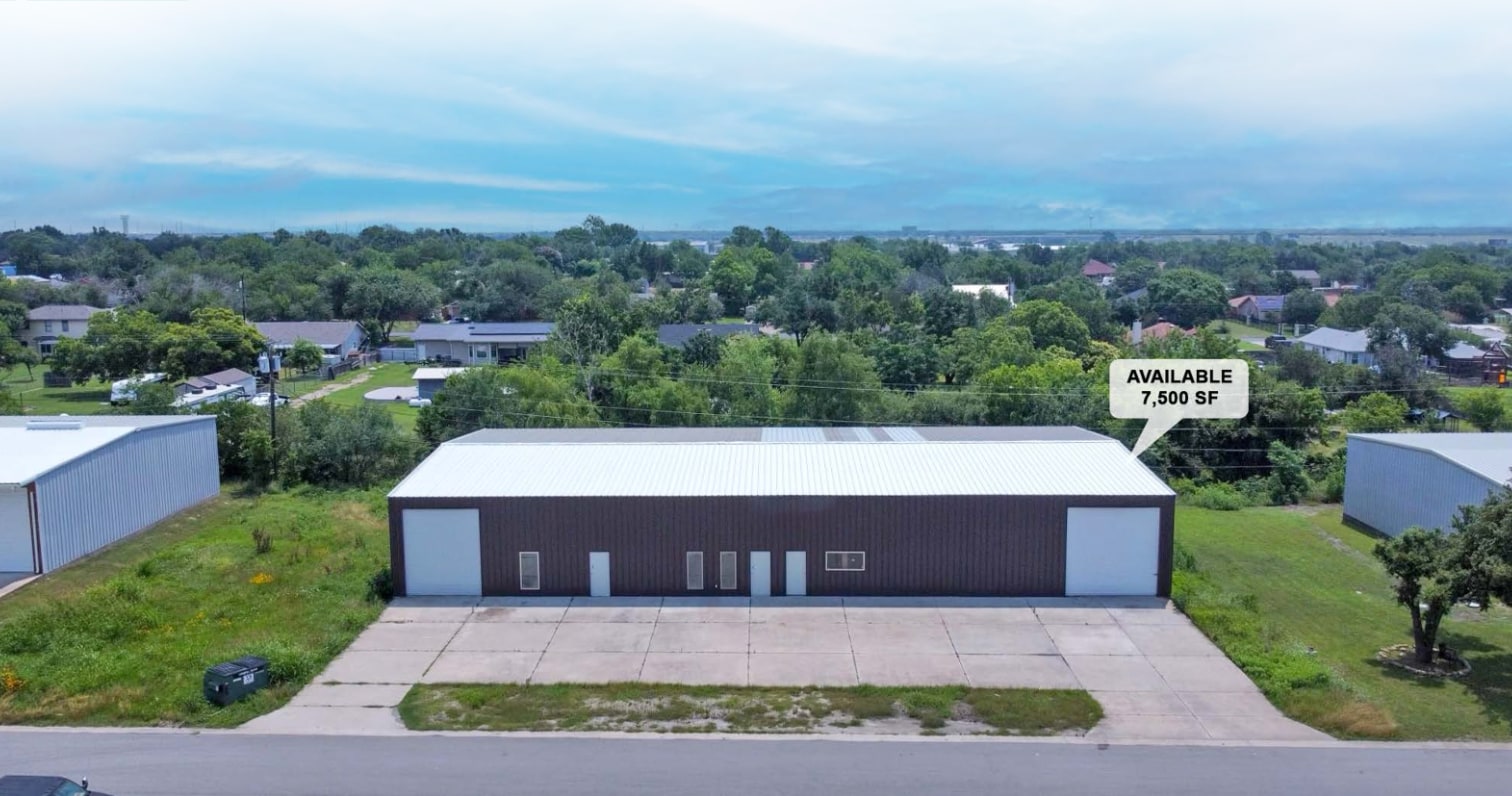 812 Tradesmens Park Loop, Hutto, TX for Rent
