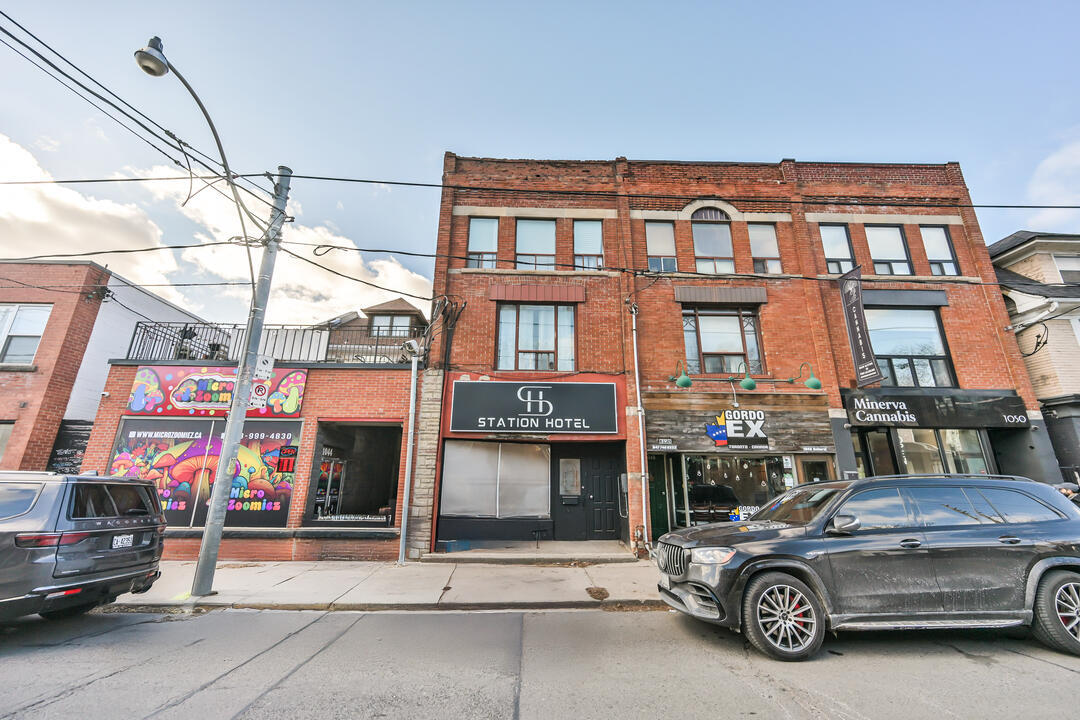 1046 Bathurst St, Toronto, ON for Rent