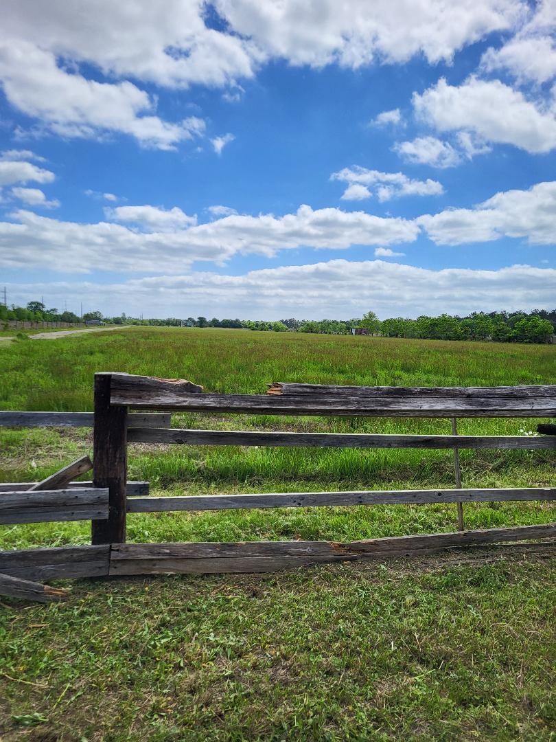 505 County Road 601, Dayton, TX for Sale