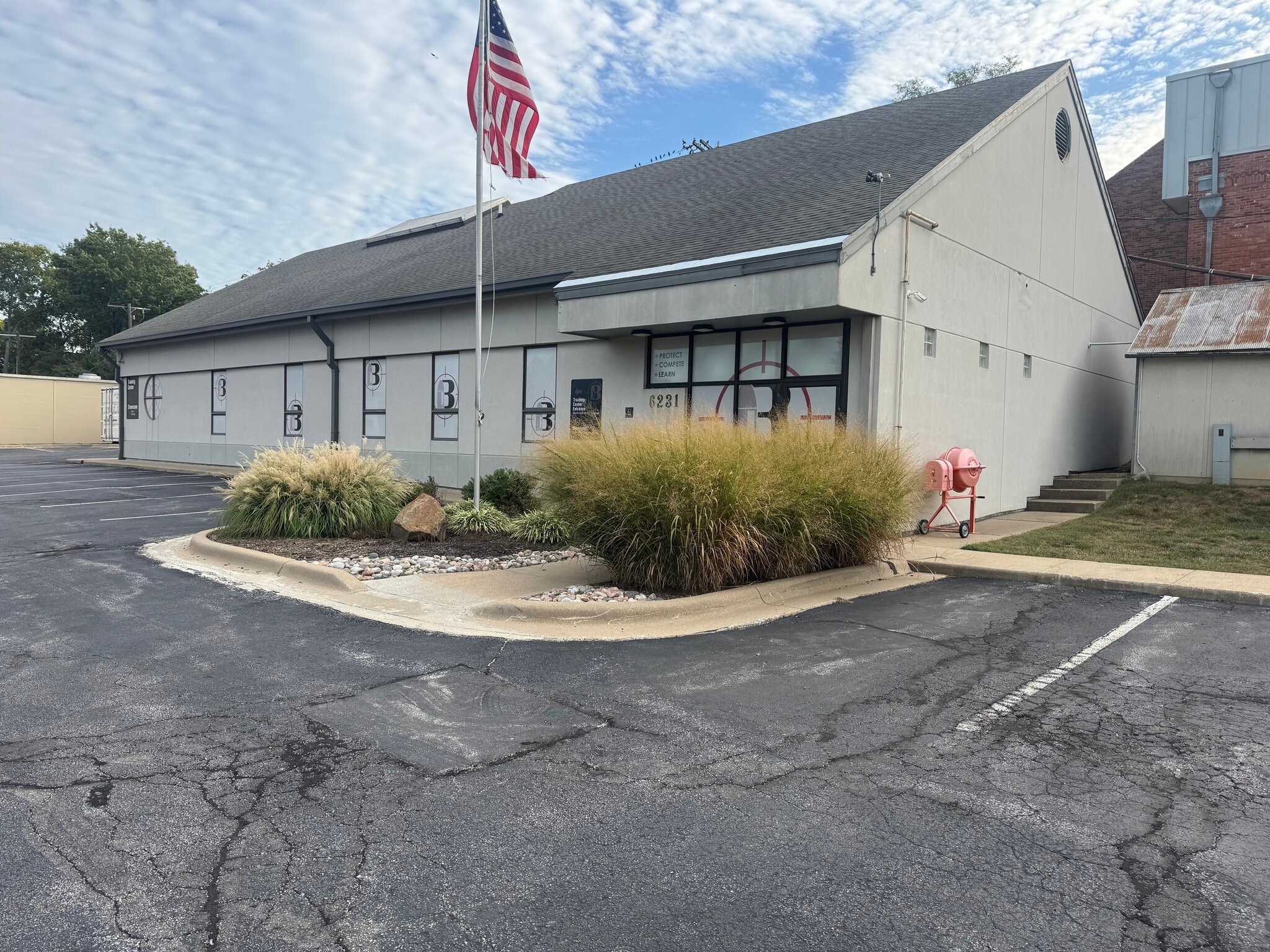 6231 Robinson St, Overland Park, KS for Rent