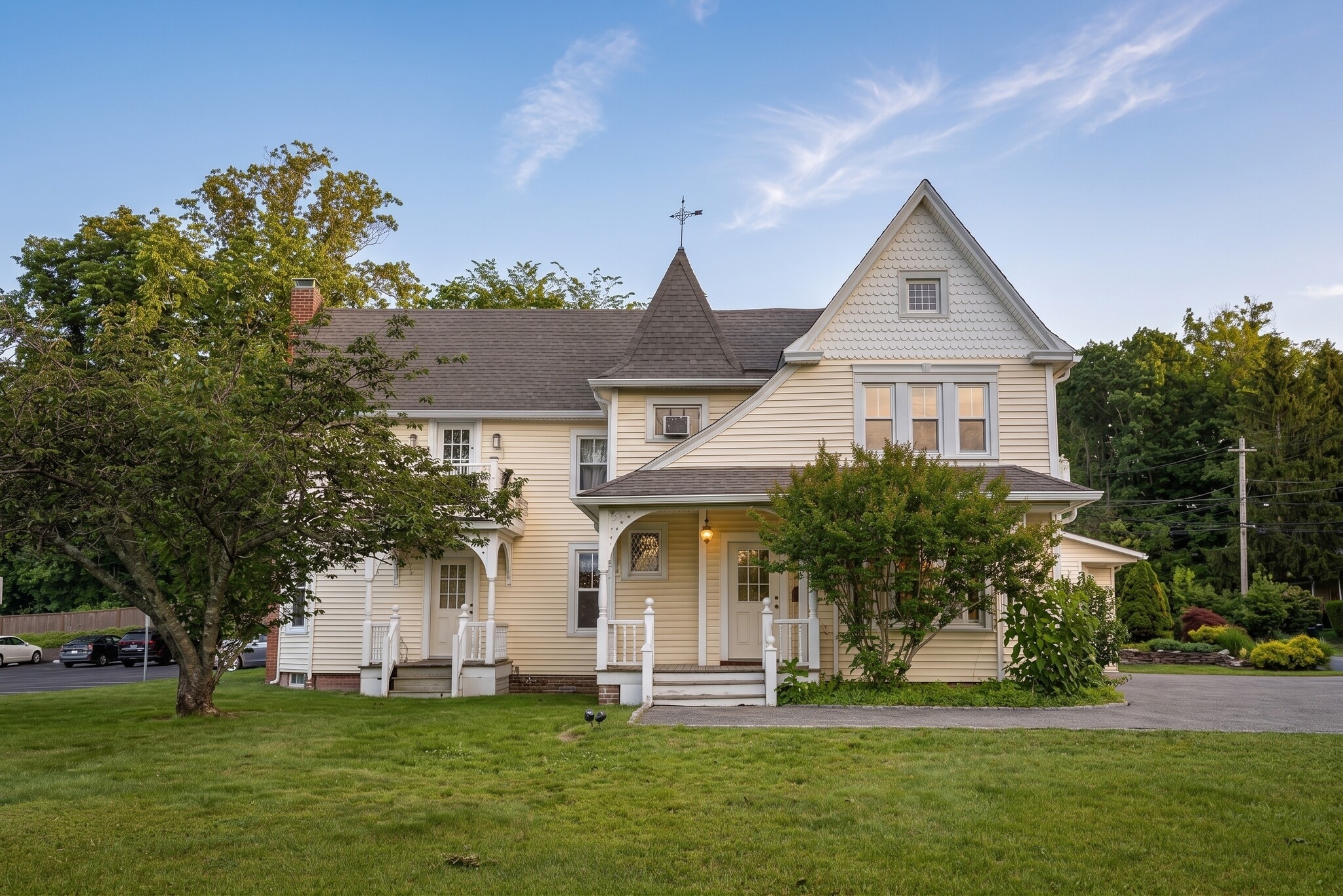 49 Landing Ave, Smithtown, NY for Rent