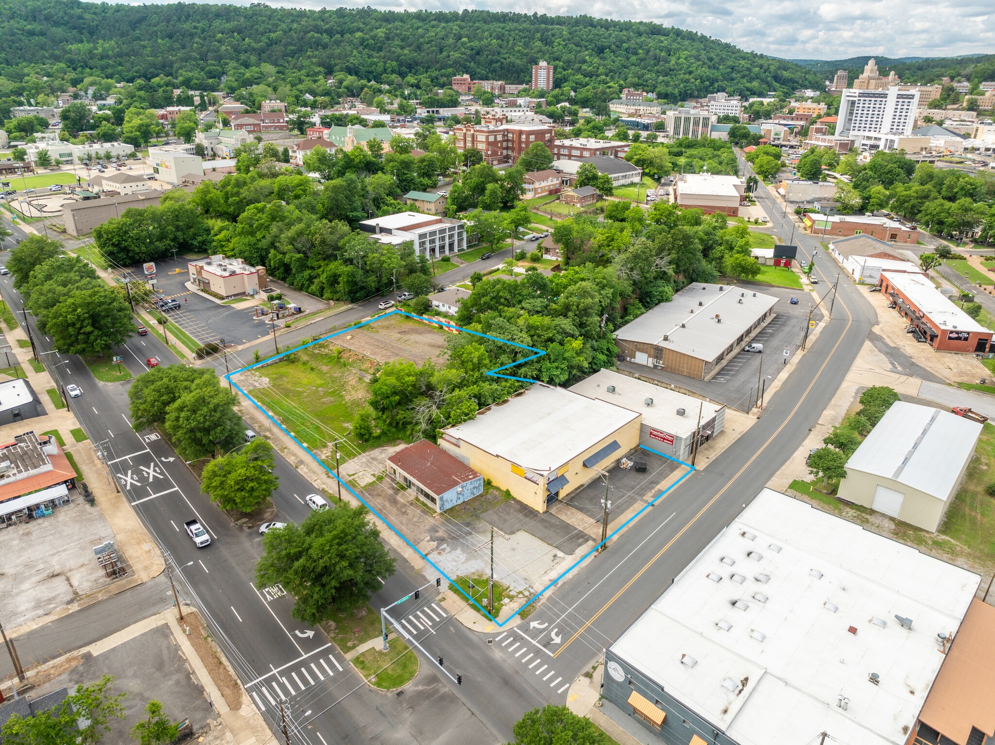 208 W Grand Ave, Hot Springs National Park, AR for Sale
