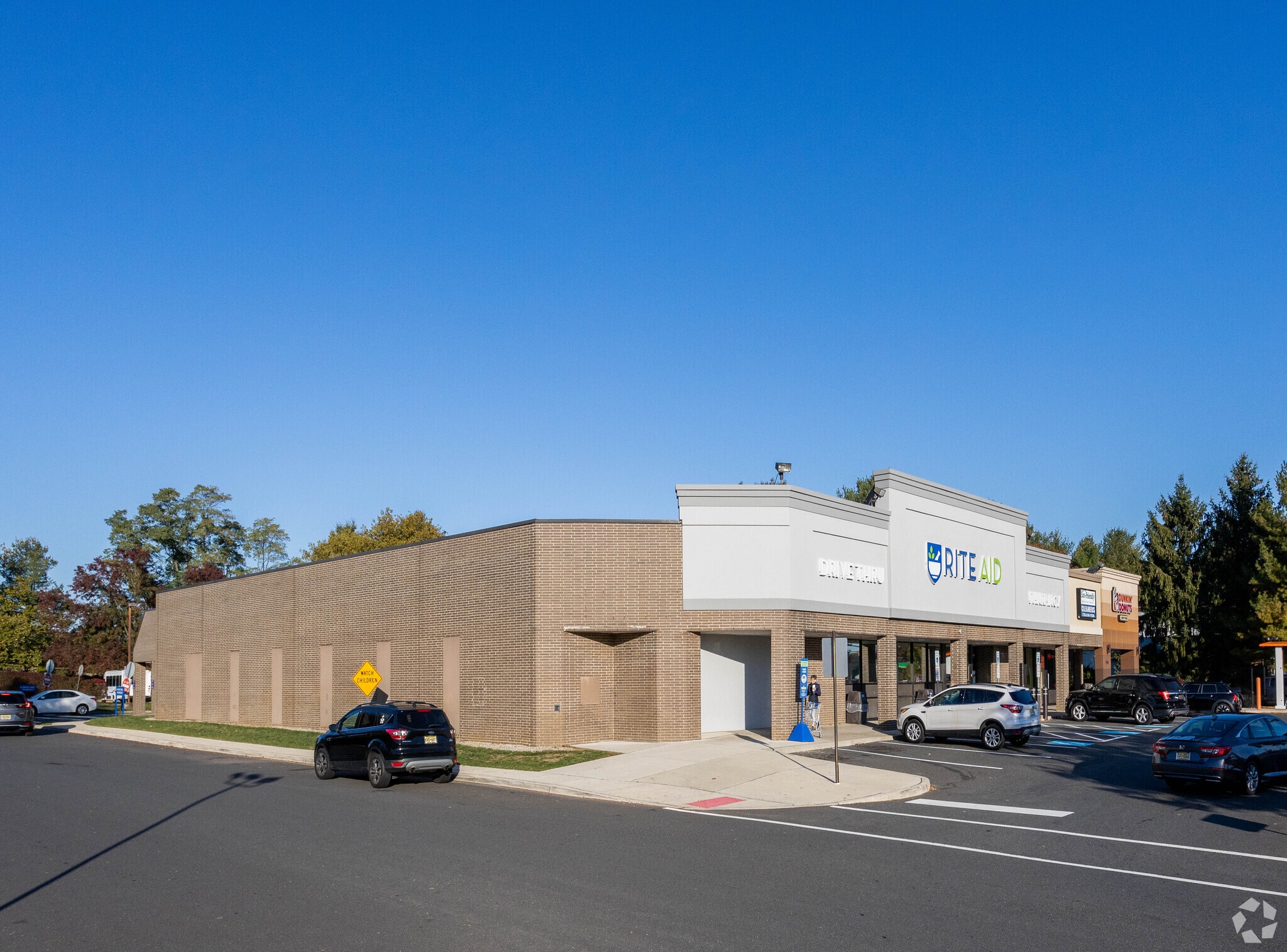 596 Shrewsbury Ave, Tinton Falls, NJ for Rent