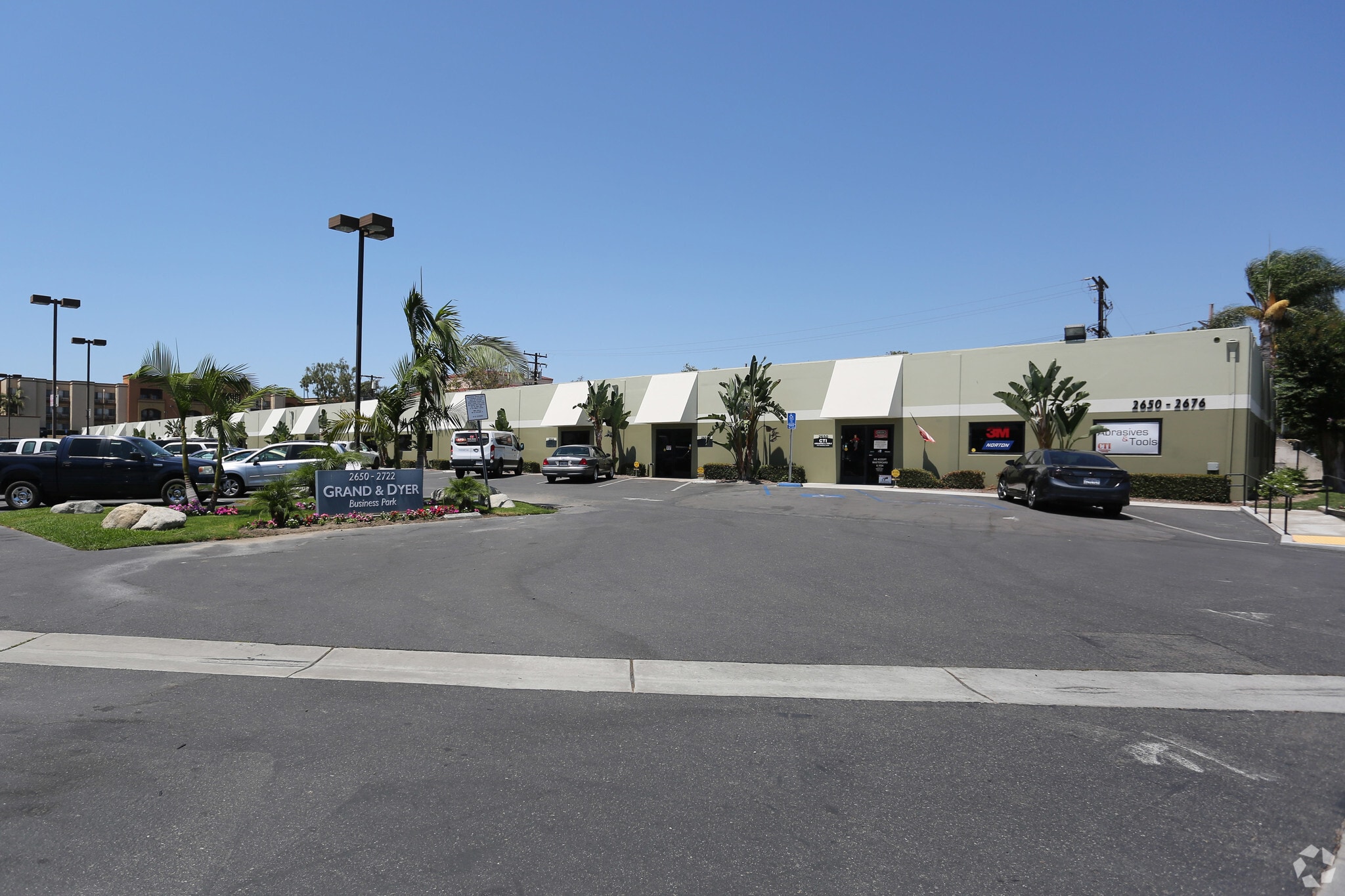 2650-2676 S Grand Ave, Santa Ana, CA for Rent