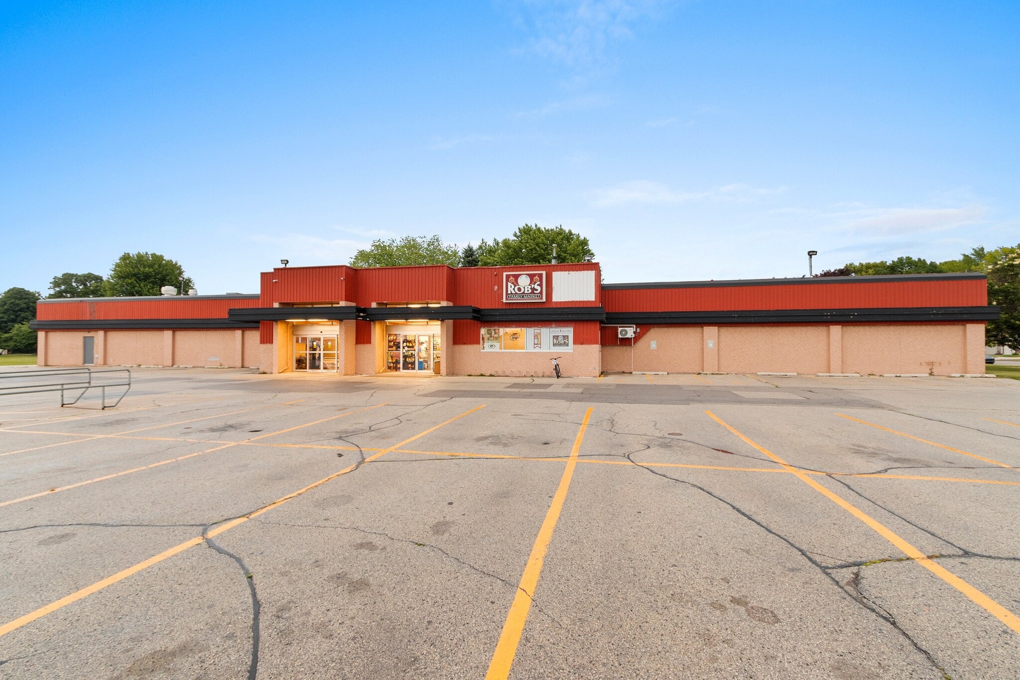 2330 Menasha Ave, Manitowoc, WI for Sale
