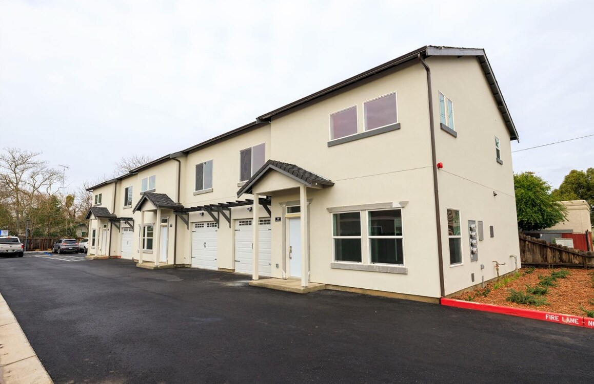 439 Coffee Rd, Modesto, CA for Sale