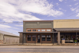 De Kalb, TX Retail - 136 N Runnels St