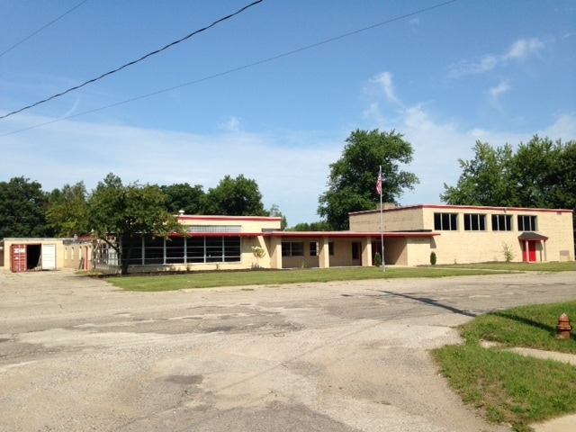 820 S Line St, Chesaning, MI for Sale