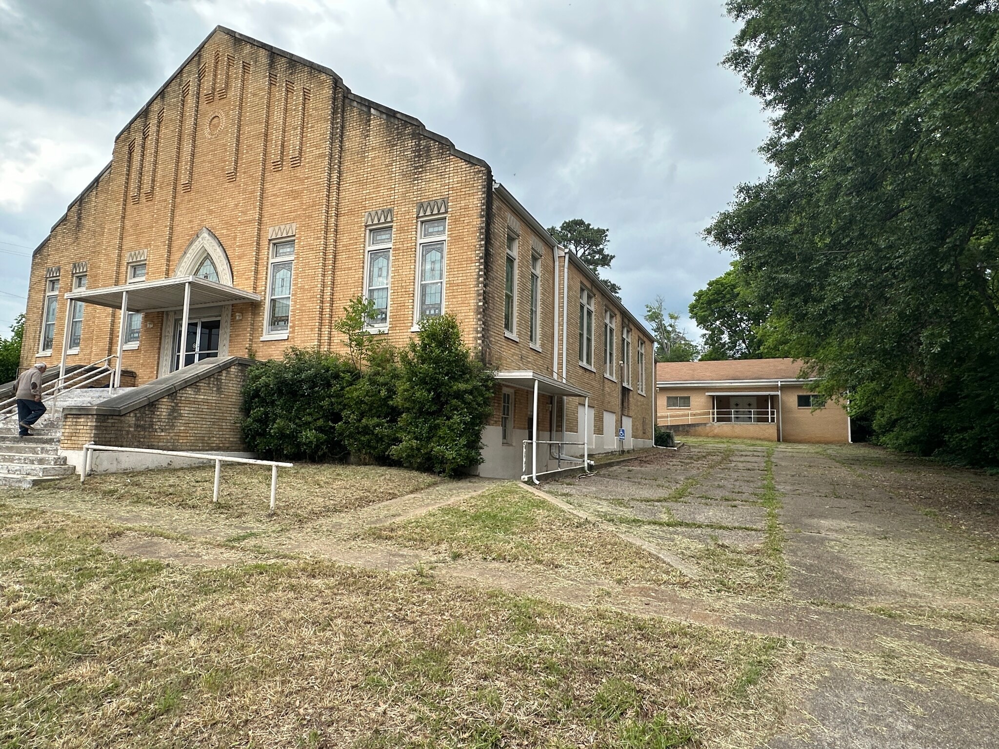201 E Quitman Ave, Gladewater, TX for Sale
