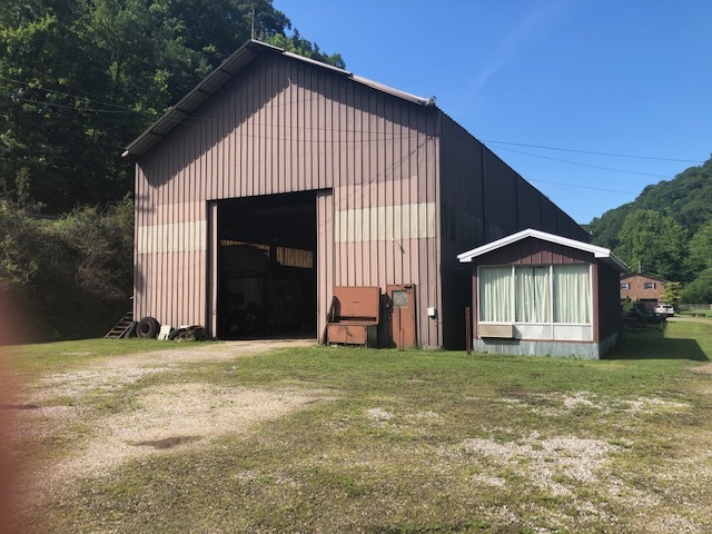 1129 Fields Creek Rd, Winifrede, WV for Sale