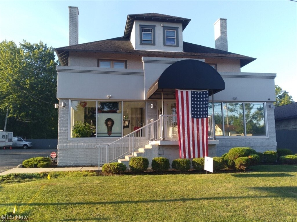 1214 E Market St, Warren, OH for Sale