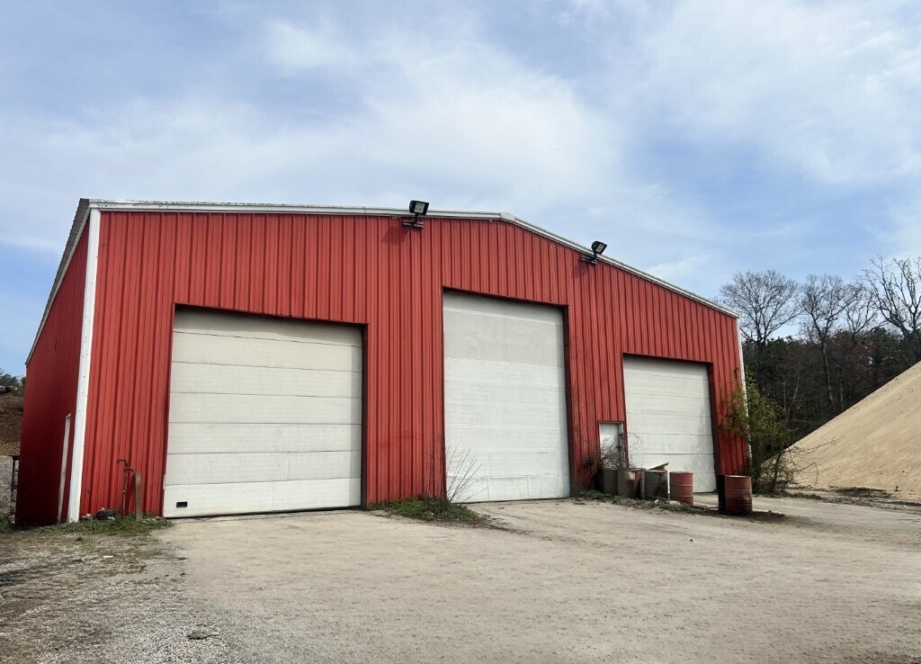 273 E Main St, Yaphank, NY for Rent