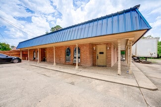 Liberty, TX Apartments - 811 N Travis St