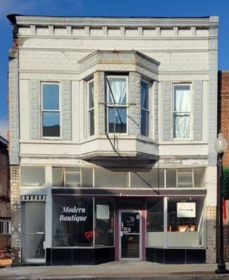Washington, IN Storefront Retail/Residential - 104 E Main St