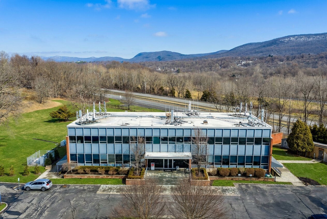 70 Pleasant Hill Rd, New Windsor Township, NY for Sale