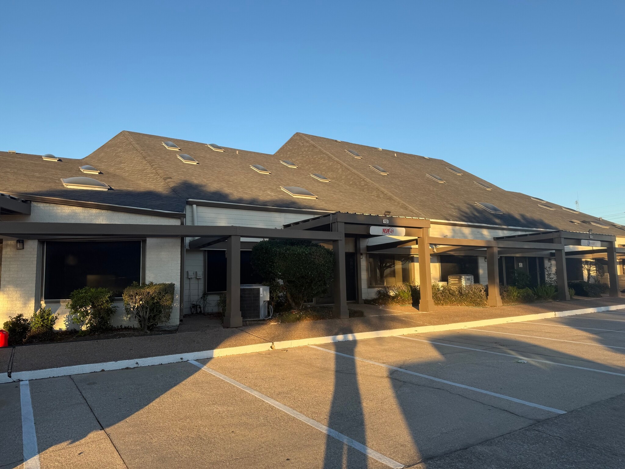 17300 Saturn Ln, Houston, TX for Rent