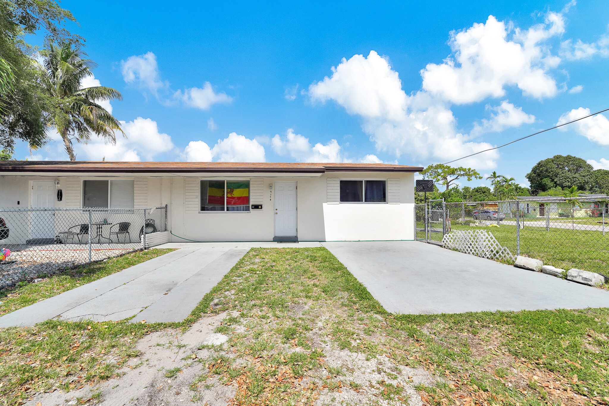 3066 NW 92nd St & 9164-9174 NW 30 ct, Miami, FL for Sale