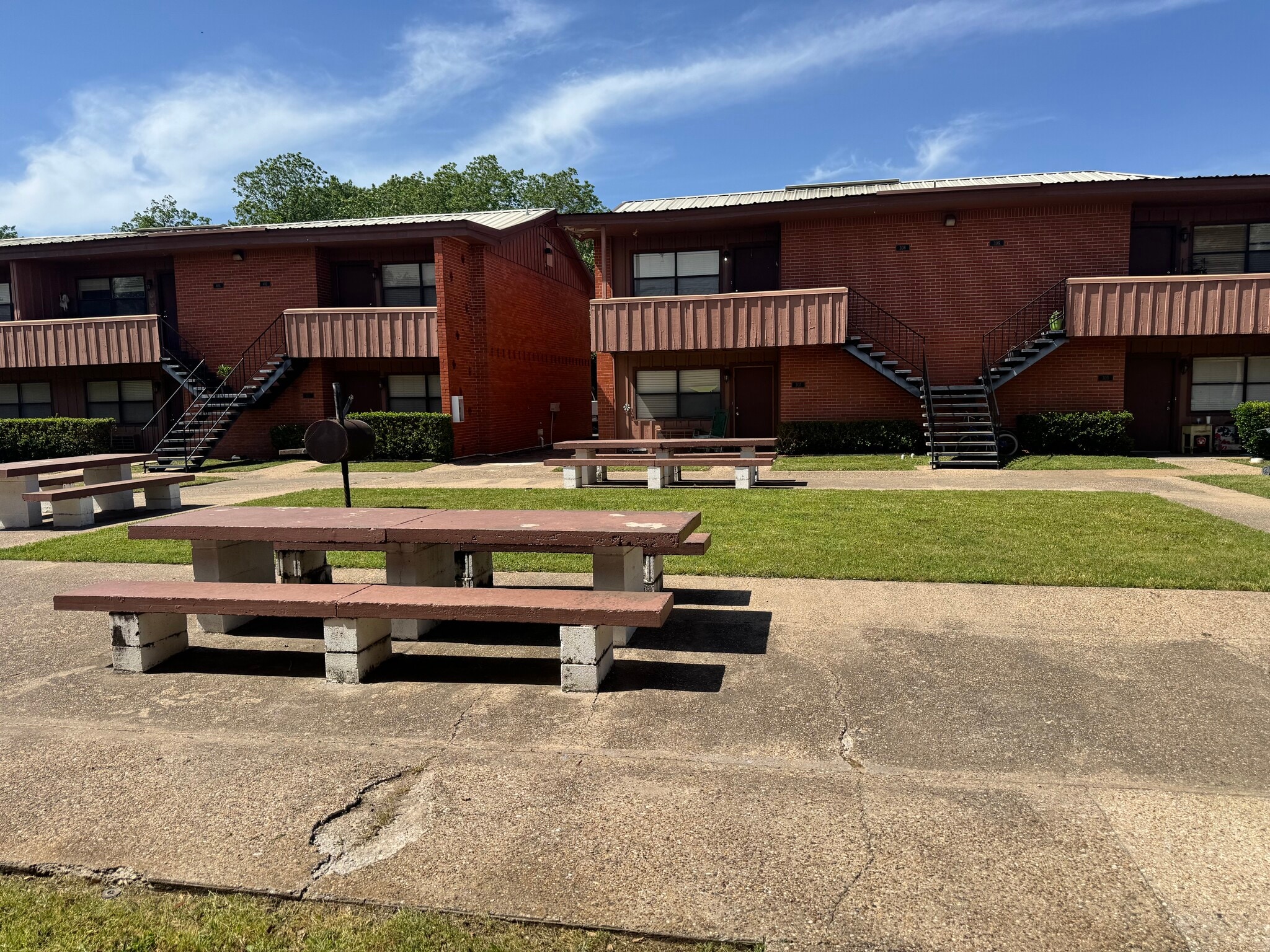 111 W Hird St, Gainesville, TX for Sale