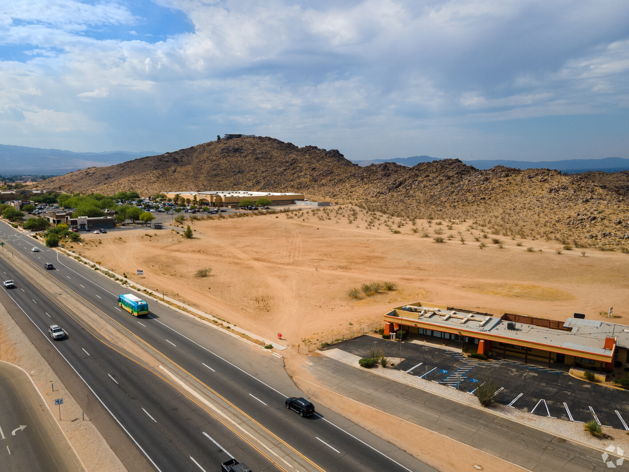 Highway 18 & Rancherias Rd, Apple Valley, CA for Rent