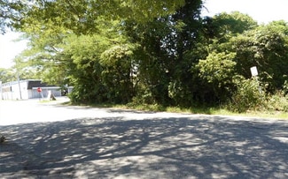 Mastic, NY Commercial - 1590 Montauk Hwy