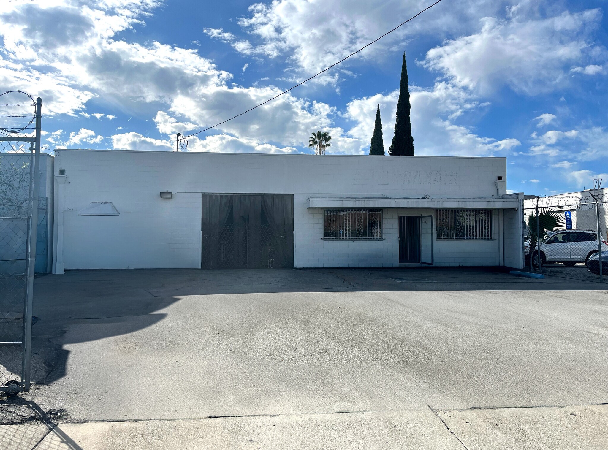 16146 Leadwell St, Van Nuys, CA for Rent