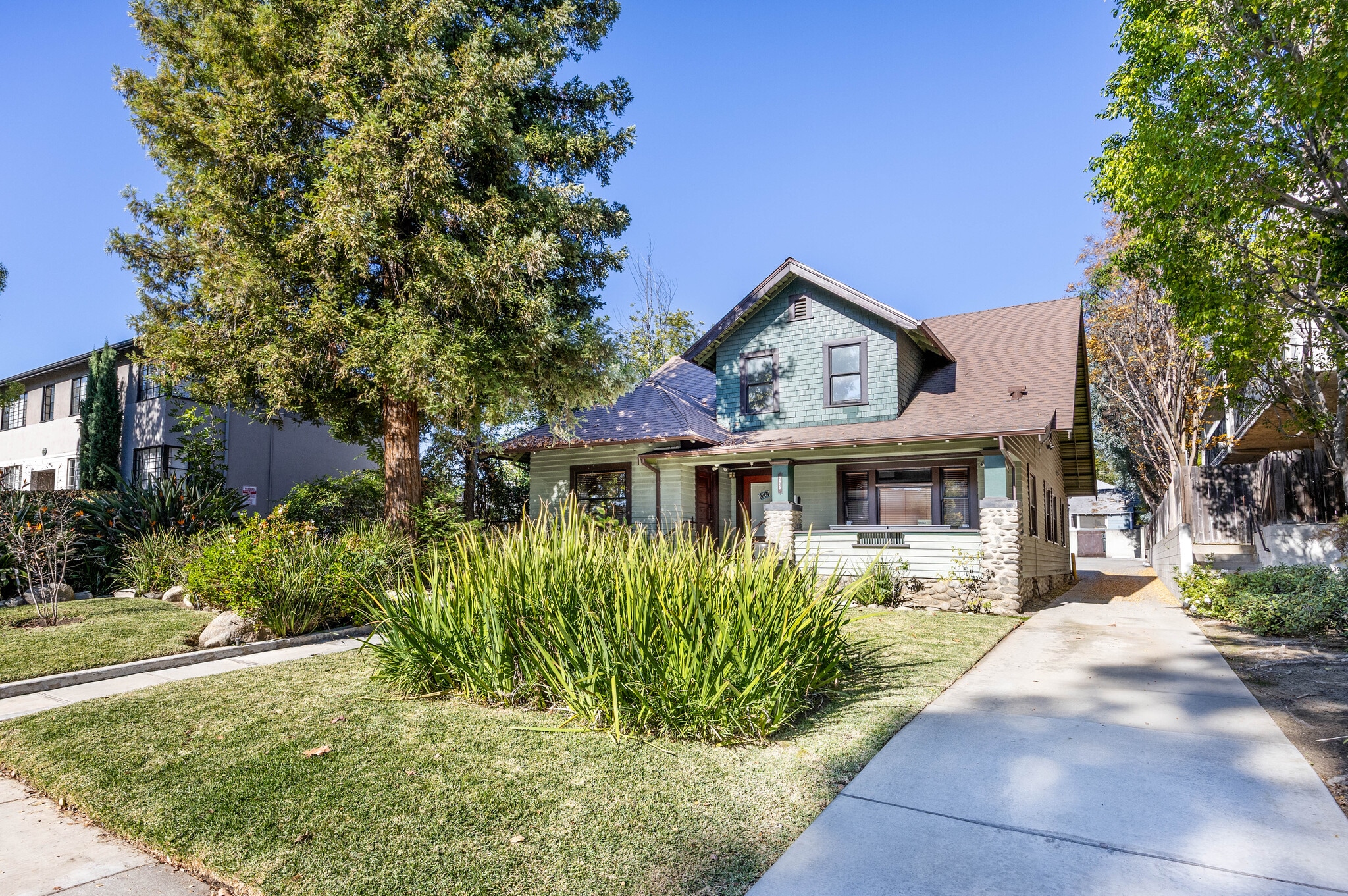 275 E California Blvd, Pasadena, CA for Sale
